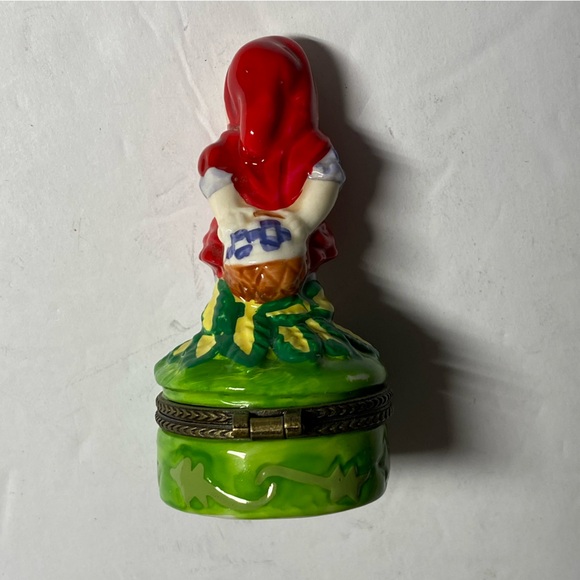 Vintage Trinket Box Hinged Porcelain "Little Red Riding Hood w/Tiny Wolf - Picture 3 of 6